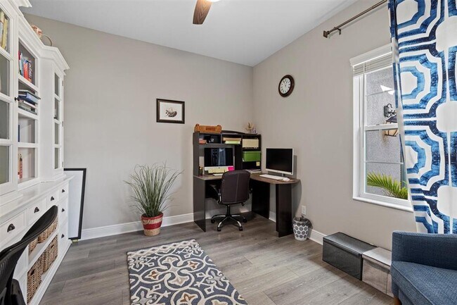Building Photo - 2028 Woodleaf Hammock Ct