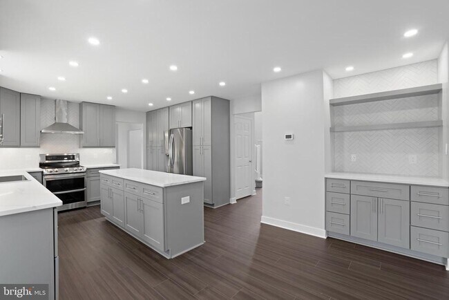 Building Photo - 4001 Mossy Bank Ln