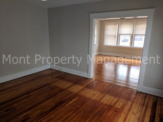 Building Photo - 212 Jackson Ave