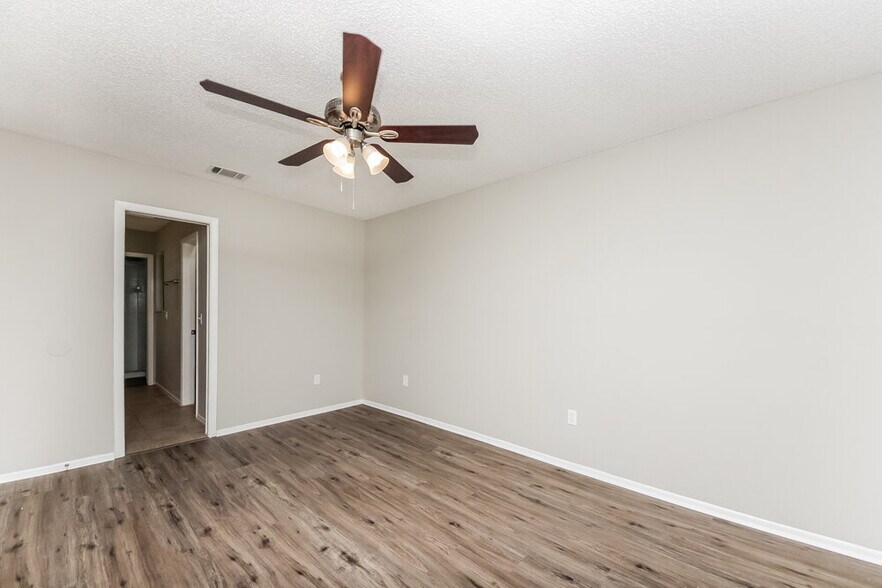 Building Photo - 13133 Boulder Woods Cir