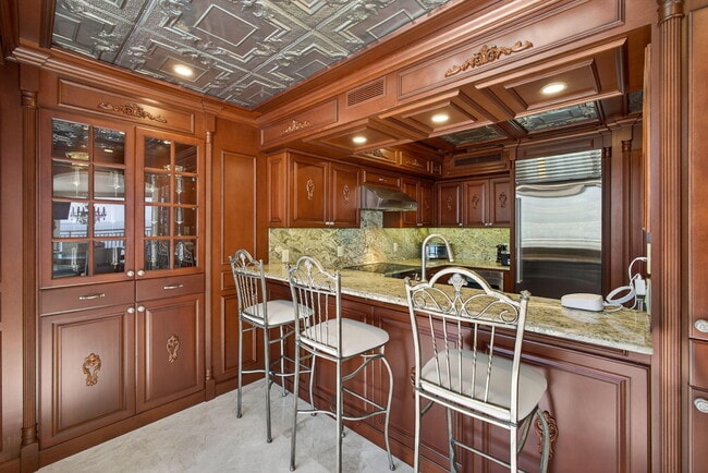 Building Photo - 3400 N Ocean Dr