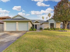 Building Photo - 10941 W Dogwood Dr