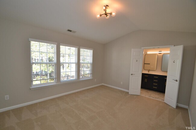 Building Photo - 701 Sutter Gate Ln