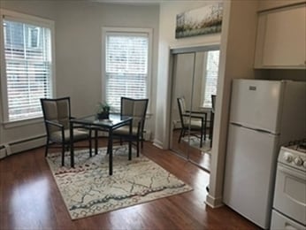 Building Photo - 107 Chandler St