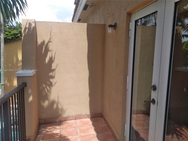 Building Photo - 3364 SW 28th Terrace