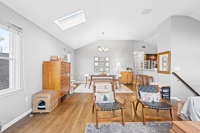 Building Photo - 359 Webster Ave