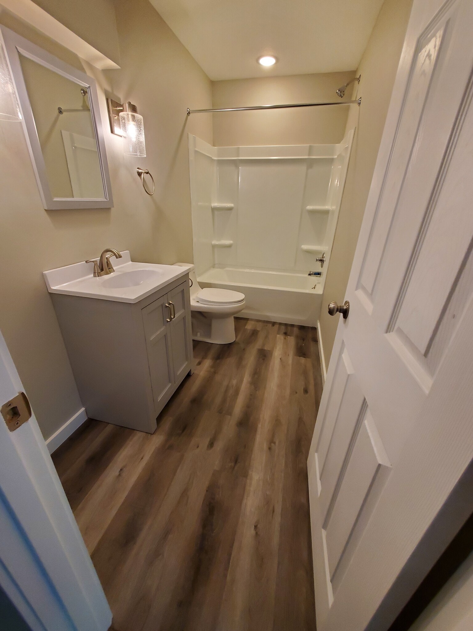 Building Photo - 3542 Independence Ave N