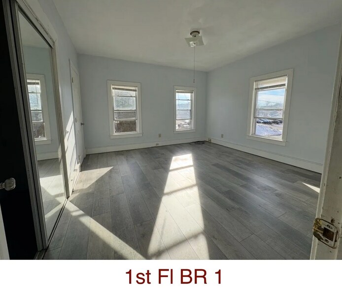 Building Photo - 10 S Kimball St