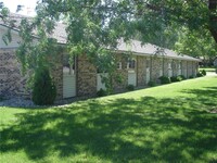 Building Photo - 1324 Black Oak Ave