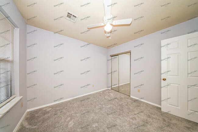 Building Photo - 1708 Yosemite Pl