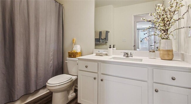 Building Photo - 3373 Fence Rd NE