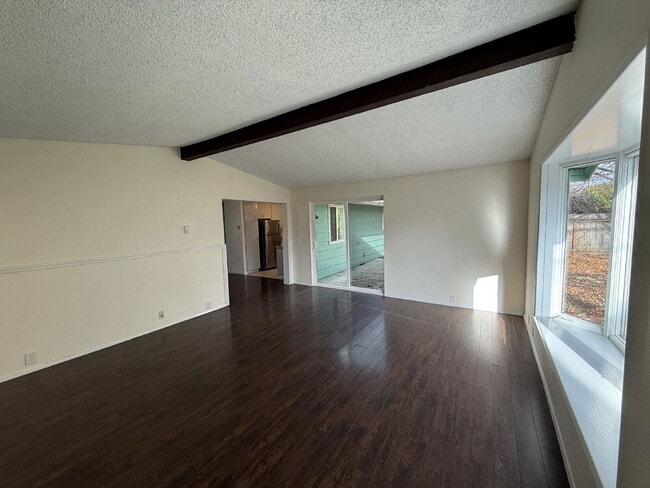 Building Photo - 2485 York St