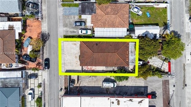 Building Photo - 361 E 39th St