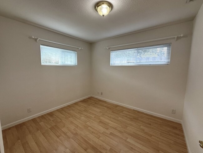 Building Photo - Secluded 2bd/1ba Carmichael Charmer near S...