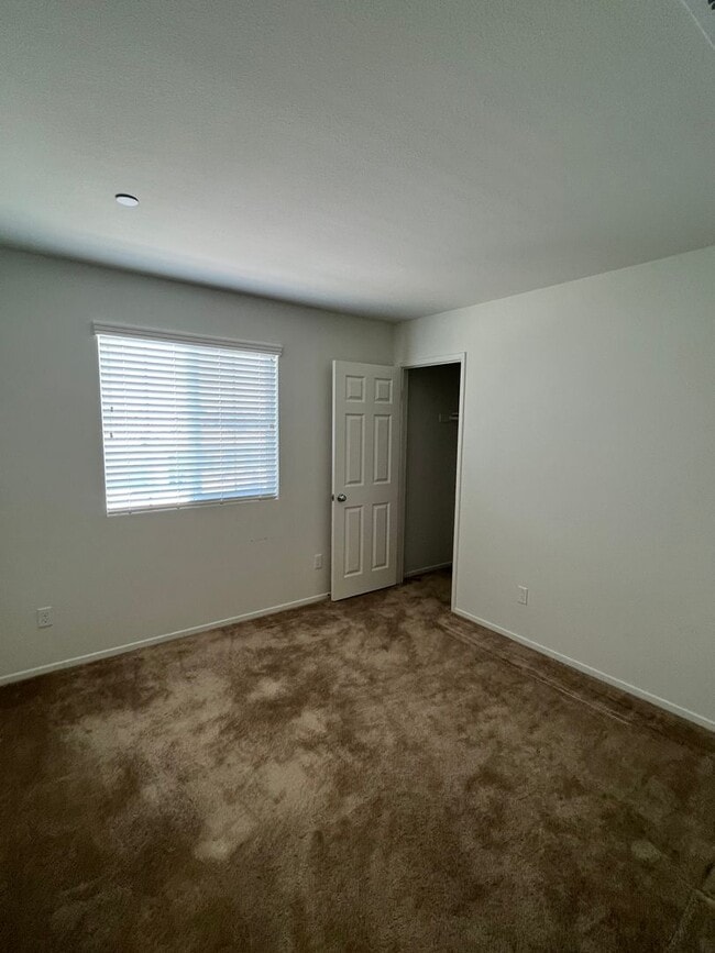 Building Photo - 5916 Sucre Pl