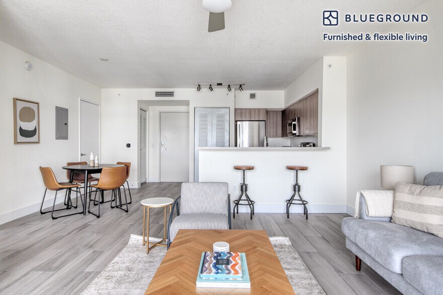 Building Photo - 1000 NW 7th St