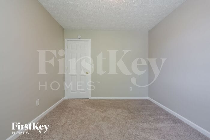 Building Photo - 745 Somerset Vale Dr
