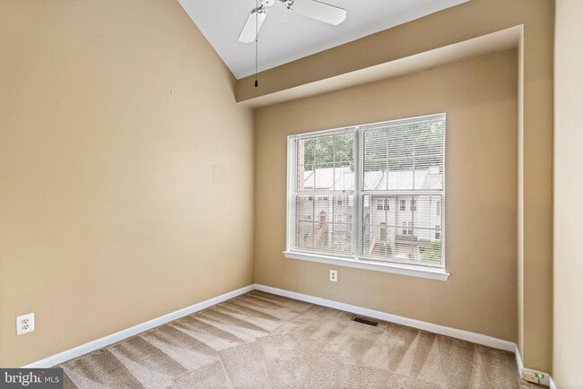 Building Photo - 8303 Linden Oaks Ct