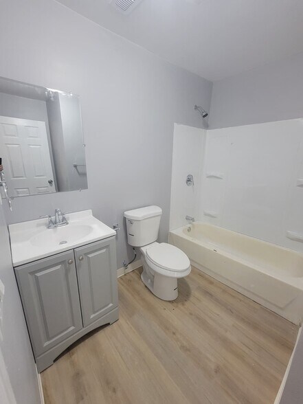 Building Photo - 1808 N James H McGee Blvd