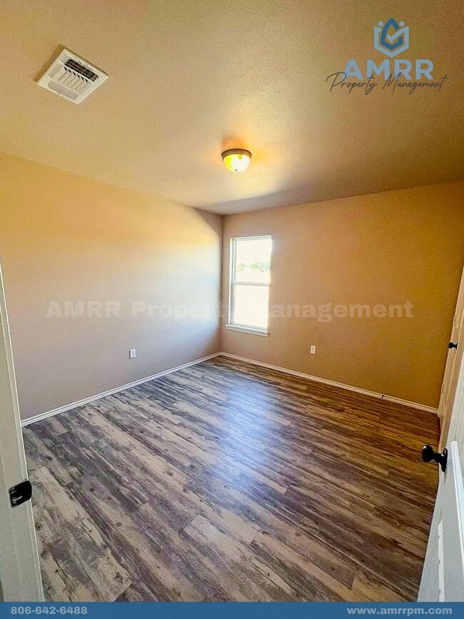 Building Photo - 7401 5th St