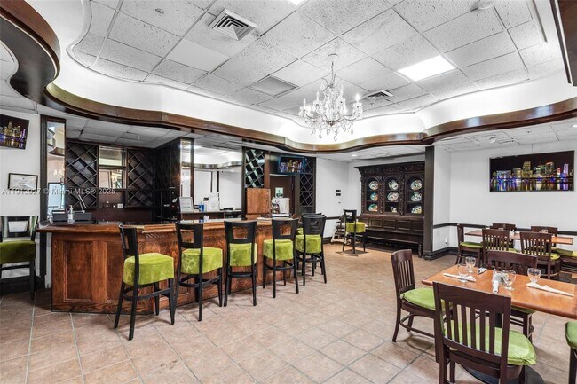 Building Photo - 5101 Collins Ave