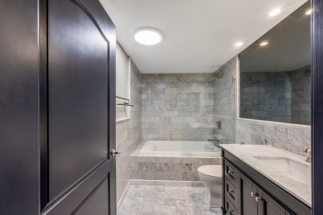 Building Photo - Manhattan Condo Penthouse