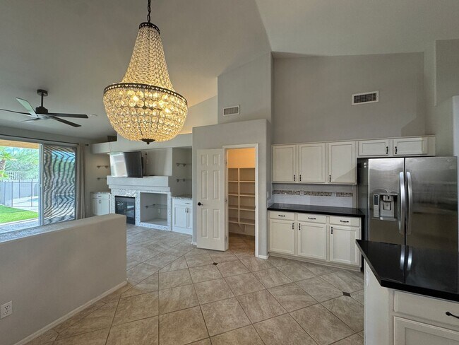 Building Photo - 4 Bedroom Home W/ Pool Available in Tatum Ridge Near Jomax Rd & N Tatum Blvd!