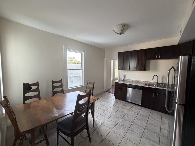 Building Photo - 11 Francis St