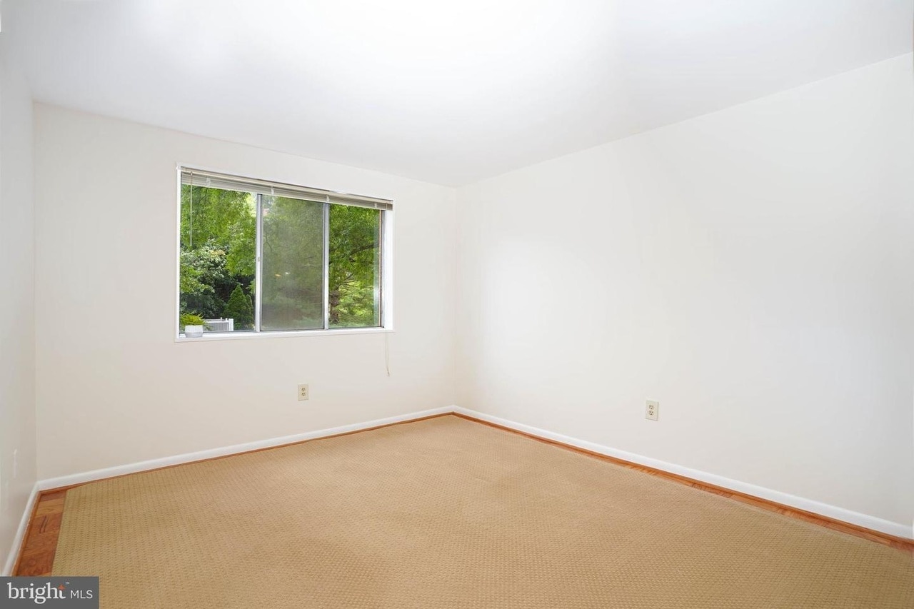 Building Photo - 10416 Rockville Pike