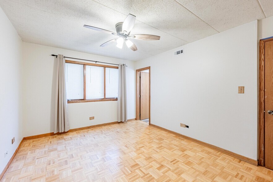 Building Photo - 3103 Grove Ave