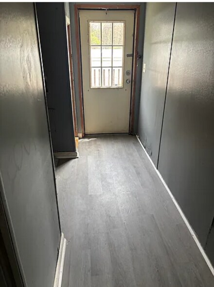 Building Photo - 119 Lee Dr SE