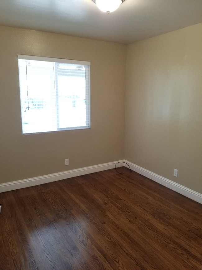 Building Photo - 4 Bed 2 Bath Single Family Home In Concord...