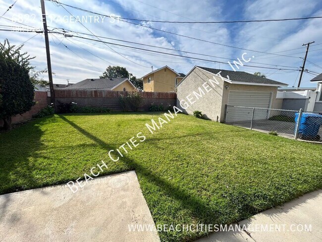 Building Photo - 6822 E Pageantry St