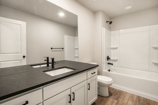 Building Photo - Stunning Home Built in 2022