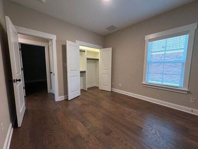 Building Photo - 7291 Crosswinds Blvd