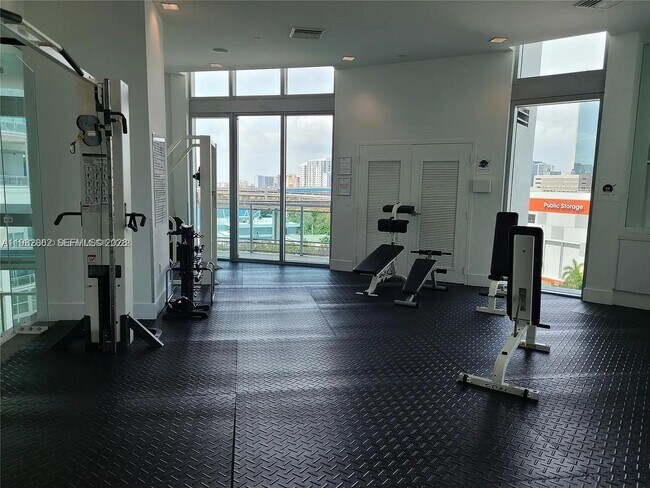 Building Photo - 350 S Miami Ave