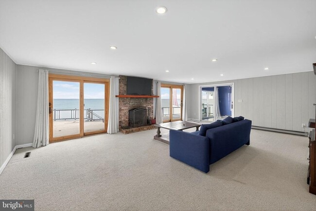 Building Photo - 7523 B St