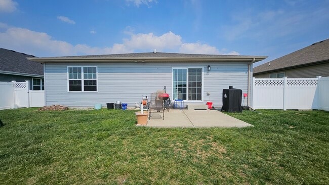 Building Photo - 6122 Stone Mill Dr