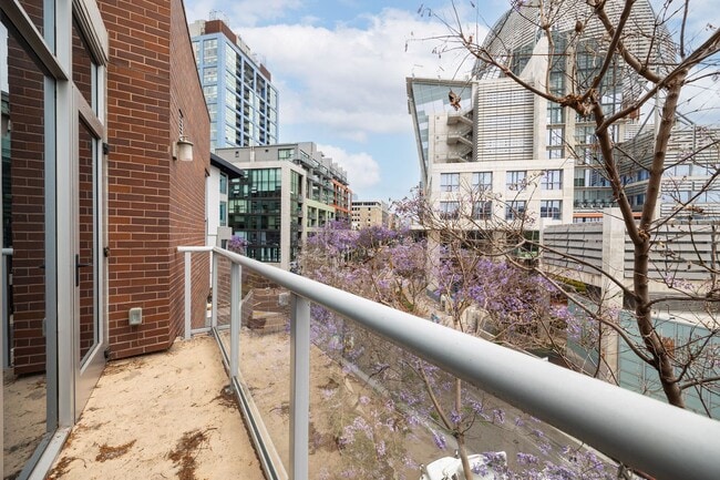 Building Photo - Modern Studio in Park Terrace | Water Included!