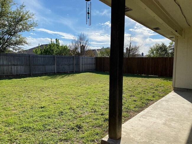 Building Photo - 9909 Carter Dr