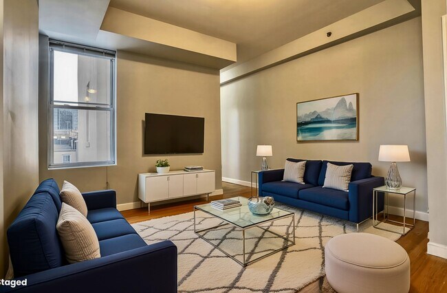 Building Photo - 703 Park Ave