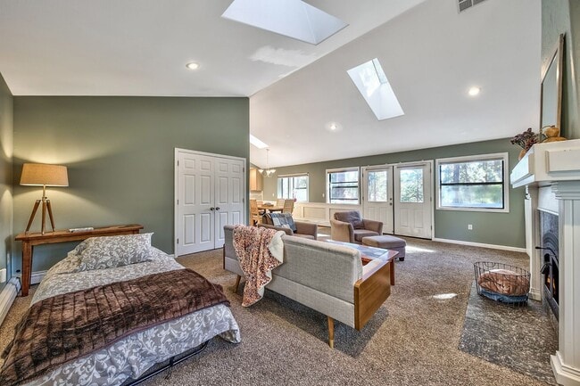 Building Photo - 8862 Minnow Ave