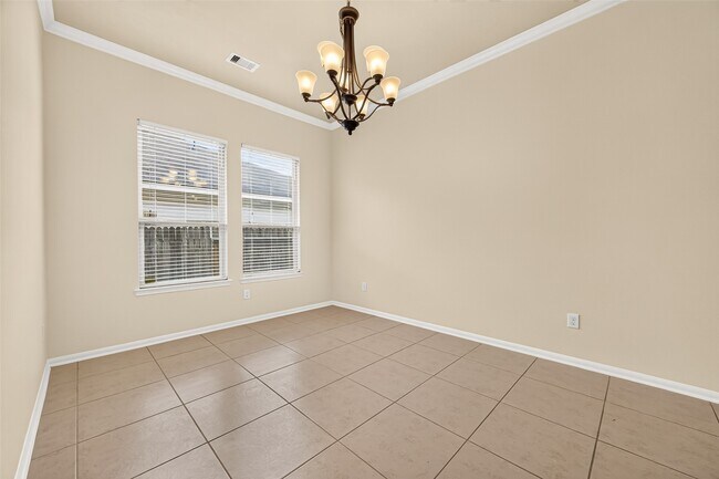 Building Photo - 6847 Tammany Manor Ln