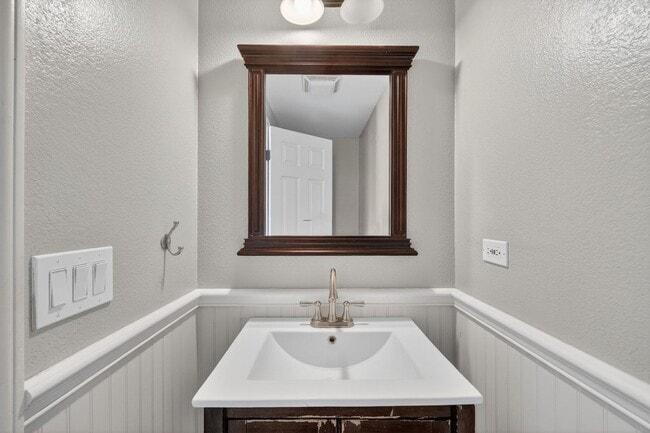 Building Photo - 2-Story Twin Home with Solar Panels in the Gated Community of Vista Cupertino!