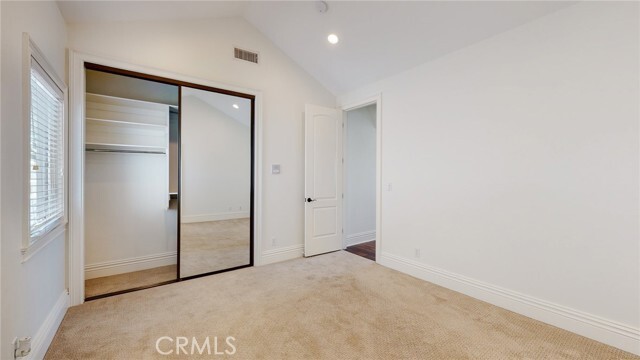 Building Photo - 1102 Slauson Ln