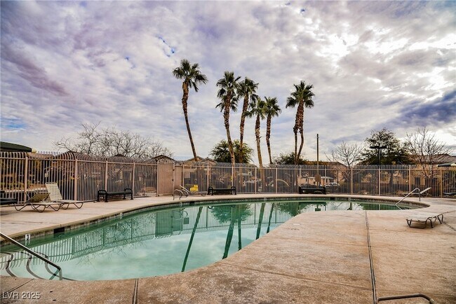 Building Photo - 4847 Double Down Dr