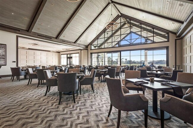 Building Photo - 4 Jasmine Run