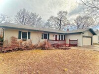 Building Photo - 622 Eiserman Ave