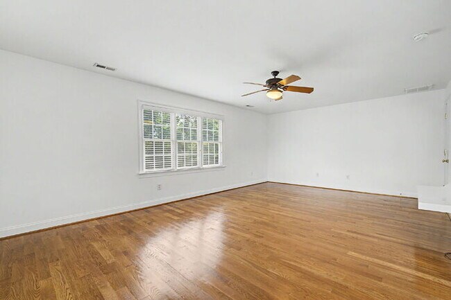 Building Photo - Luxury 5 Bedroom Home with Private Pool in Glen Allen – $4,500/mo