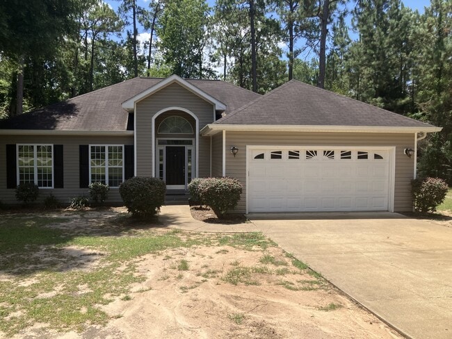 Building Photo - 318 Riverchase Dr